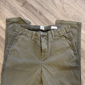 GAP Women's Olive Cropped Pants